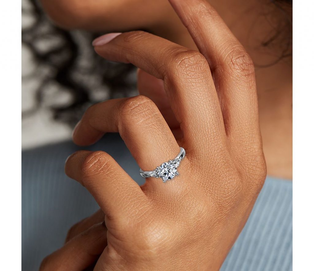 Best Pear Sidestone Diamond Engagement Ring